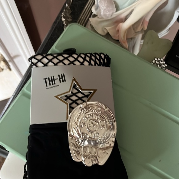 Halloween Police outfit- Free fishnets - Picture 5 of 5